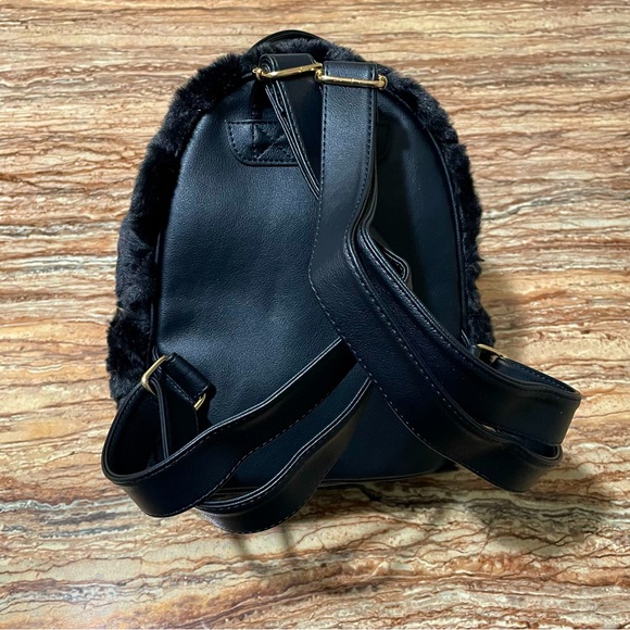 Juicy Couture - Picture 3 of 10